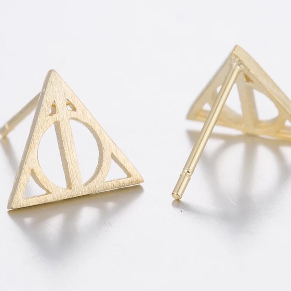 Jewelry - 🔴 5/$20 Harry Potter earrings in gold NEW